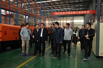 徐州市市长周铁根一行莅临信然空压机厂考察指导工作 