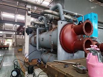 重磅！信然6台套磁悬浮水冷机组/热泵上线测试中！准备发货