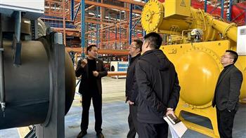 深化区域协同 共谋产业发展 — 成都青白江区人民政府考察团莅临信然集团徐州工厂洽谈合作事宜